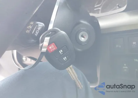 2018 Toyota Tundra Sr5 5.7L V8 z USA, uszkodzony, nr VIN 5TFDW5F1XJX740452